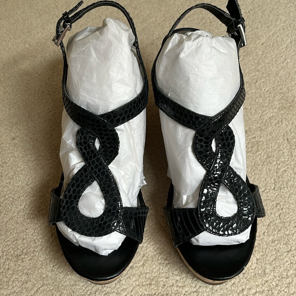 Denver Hayes cork platform black snakeskin-look sandals  Size US8
